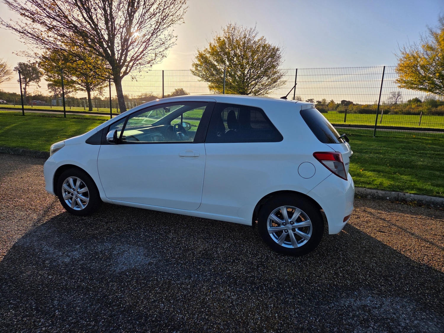 Used Toyota Yaris 2012 for sale - 76413057: Photo 3