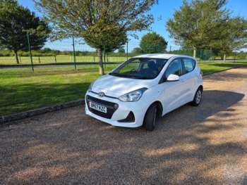 Used Hyundai i10 2018 for sale - 75400945: Photo