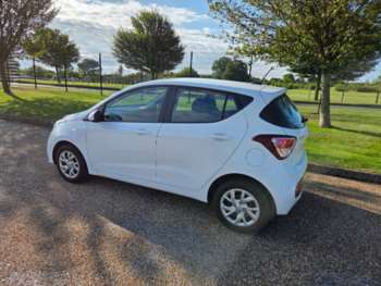 Used Hyundai i10 2018 for sale - 75400945: Photo