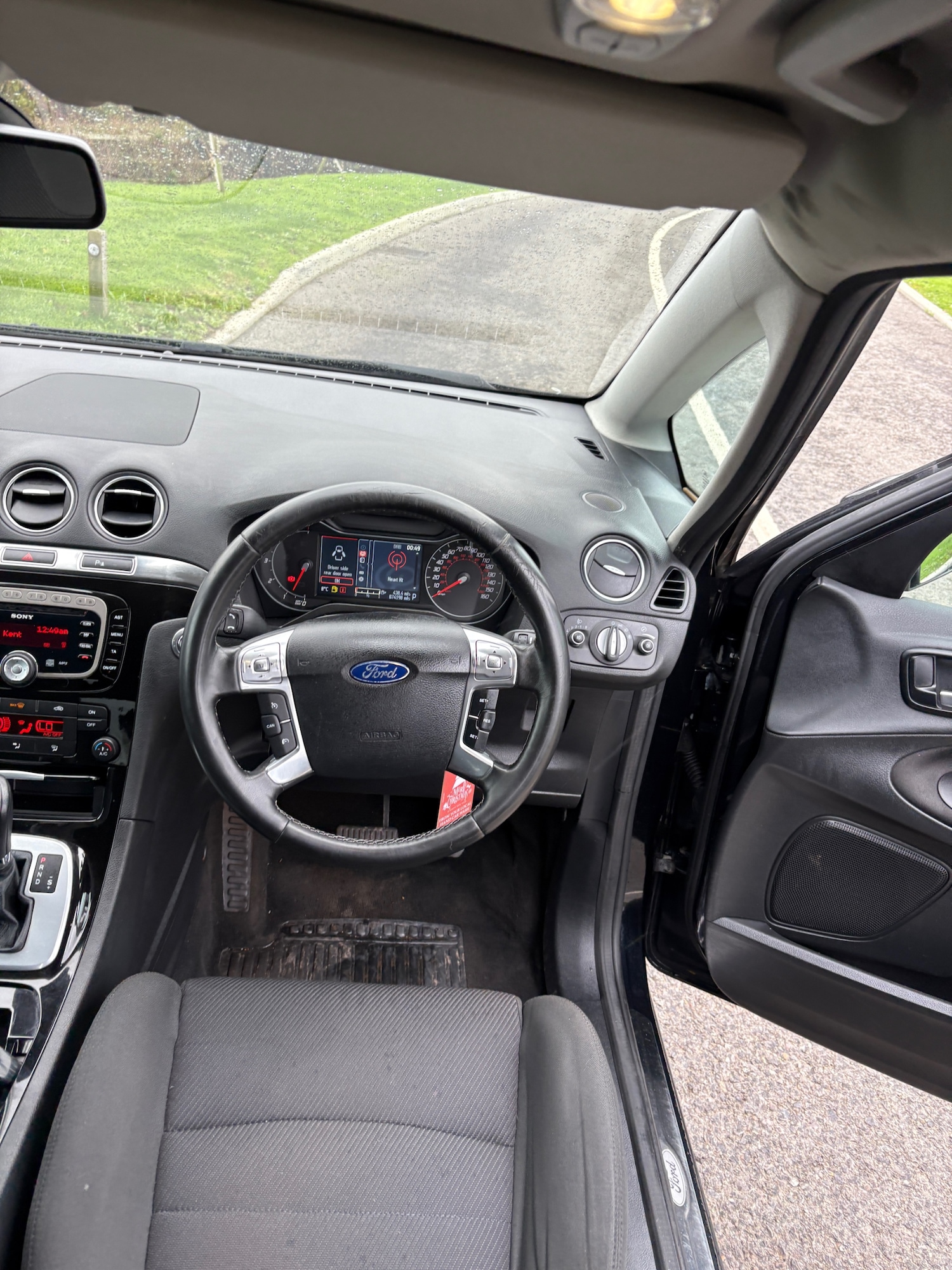 Used Ford S-Max 2011 for sale - 76663828: Photo 11