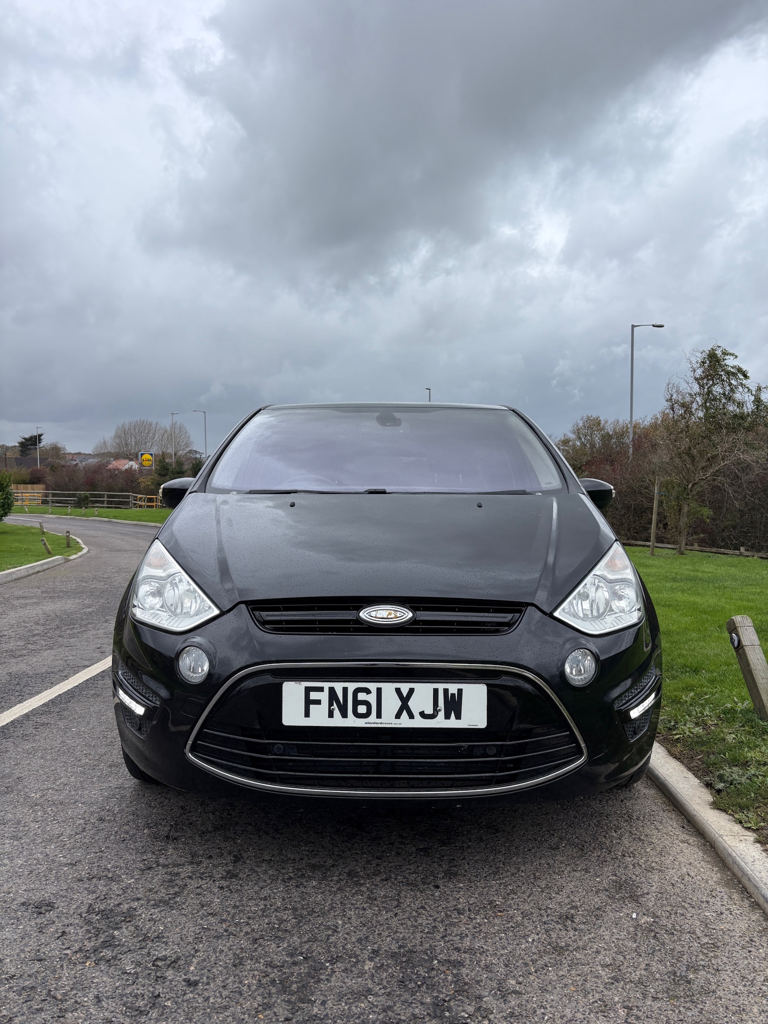 Used Ford S-Max 2011 for sale - 76663828: Photo 2