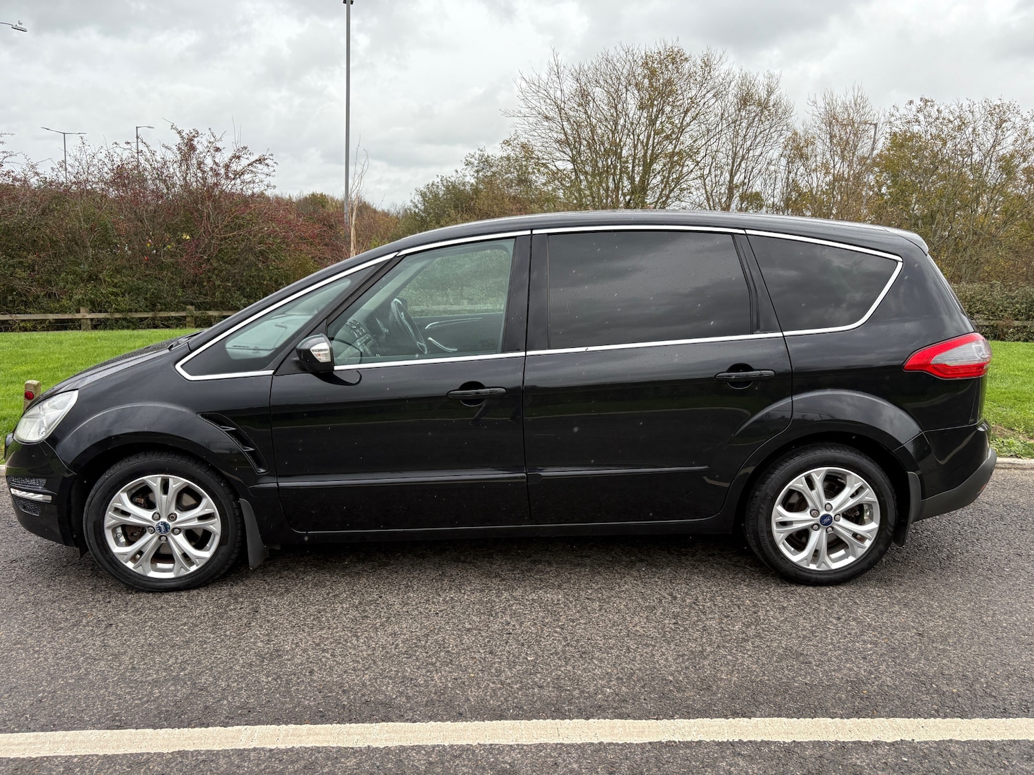 Used Ford S-Max 2011 for sale - 76663828: Photo 7