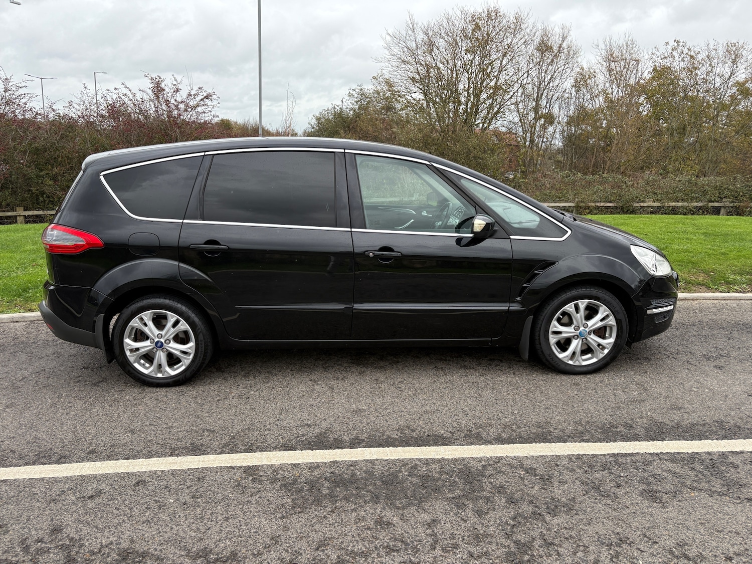 Used Ford S-Max 2011 for sale - 76663828: Photo 8