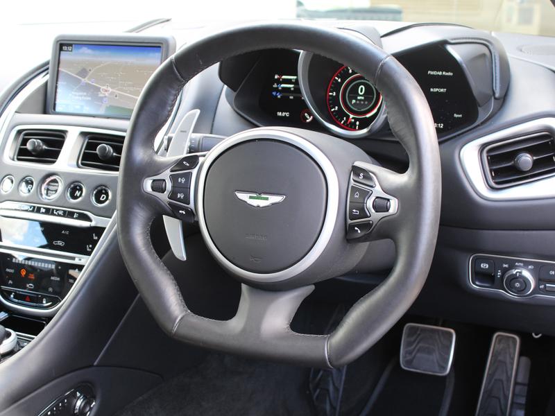 Used Aston Martin DBS 2022 for sale - 76104719: Photo 6