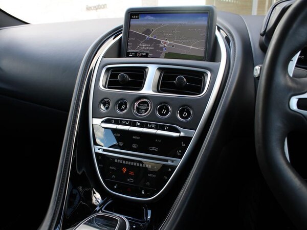 Used Aston Martin DBS 2022 for sale - 76104719: Photo 8