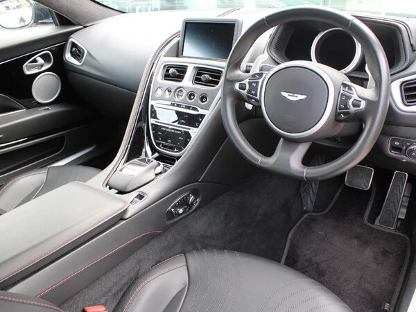 Used Aston Martin DB11 2019 for sale - 76114608: Photo 3