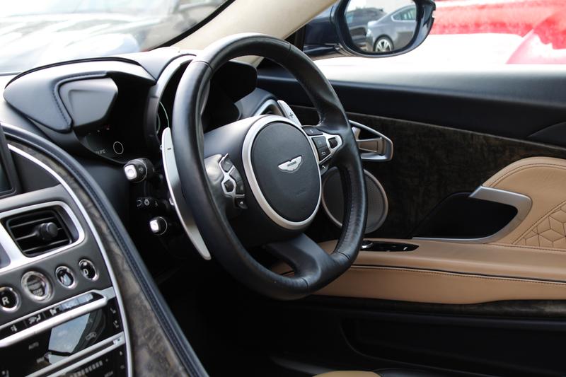 Used Aston Martin DBS 2022 for sale - 76545329: Photo 14