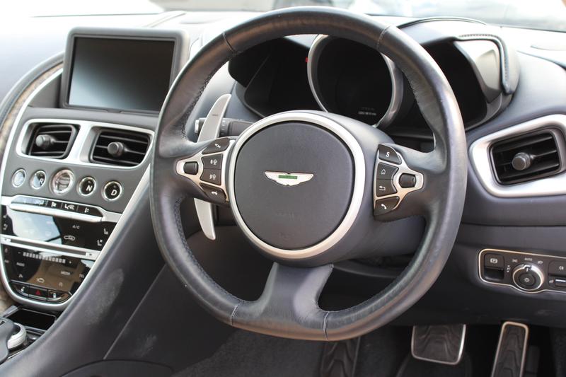 Used Aston Martin DBS 2022 for sale - 76545329: Photo 6