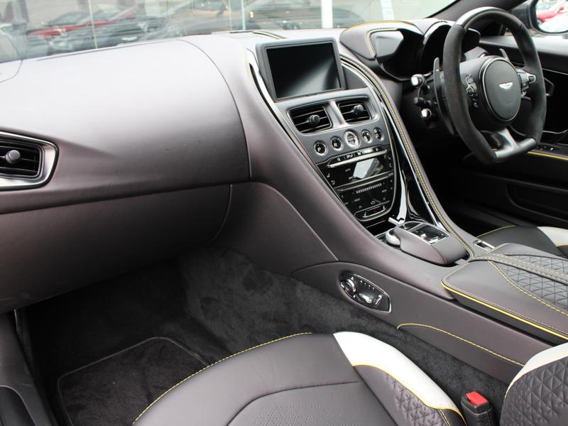 Used Aston Martin DBS 2023 for sale - 76277190: Photo 13