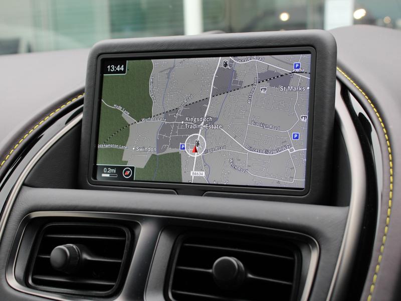 Used Aston Martin DBS 2023 for sale - 76277190: Photo 15