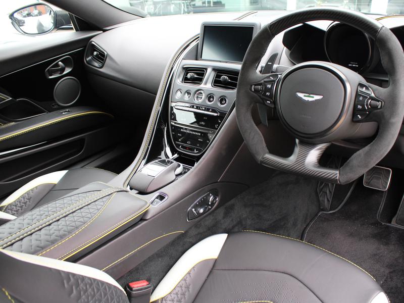 Used Aston Martin DBS 2023 for sale - 76277190: Photo 3