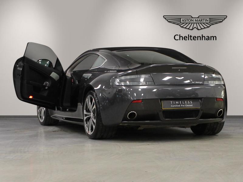 Used Aston Martin Vantage 2010 for sale - 76545319: Photo 23