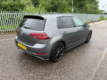 Used Volkswagen Golf 2017 for sale - 78992276: Photo