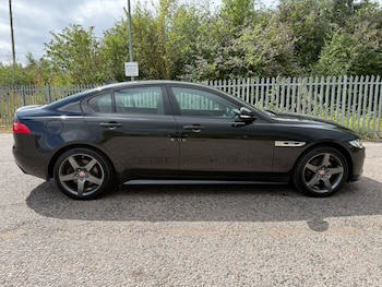 Used Jaguar XE 2016 for sale - 79216003: Photo