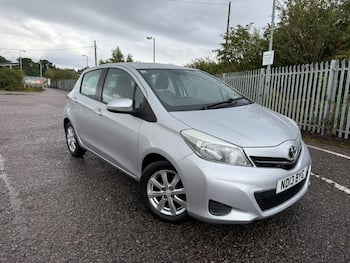 Used Toyota Yaris 2013 for sale - 79811528: Photo
