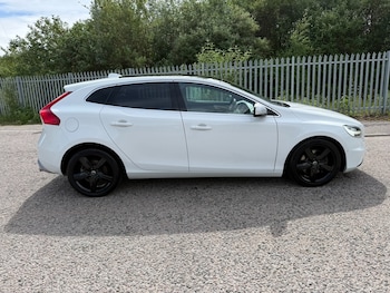 Used Volvo V40 2019 for sale - 79080678: Photo