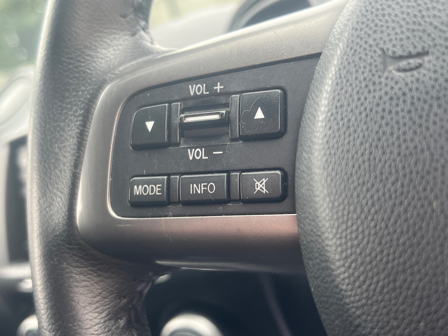 Used Mazda Mazda2 2012 for sale - 76243264: Photo 17