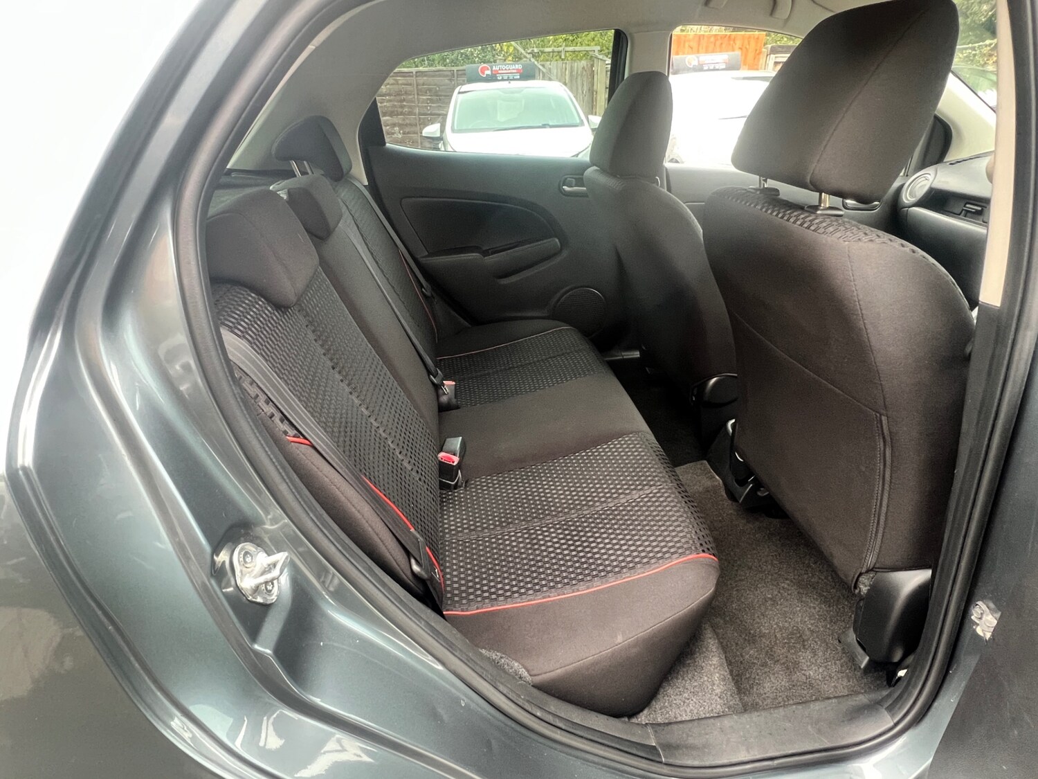 Used Mazda Mazda2 2012 for sale - 76243264: Photo 31