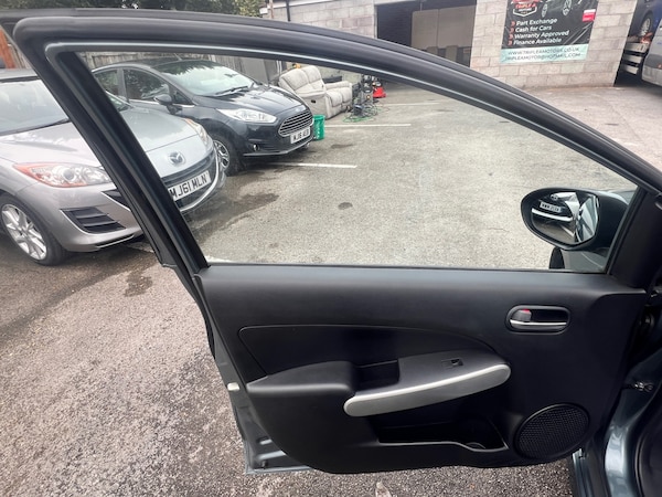 Used Mazda Mazda2 2012 for sale - 76243264: Photo 34