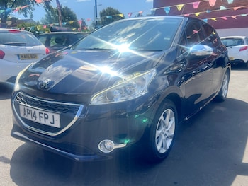 Used Peugeot 208 2014 for sale - 75535736: Photo
