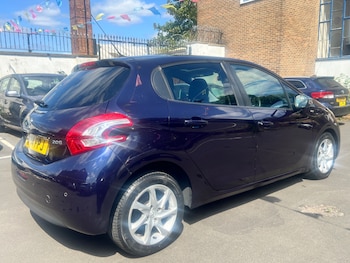 Used Peugeot 208 2014 for sale - 75535736: Photo