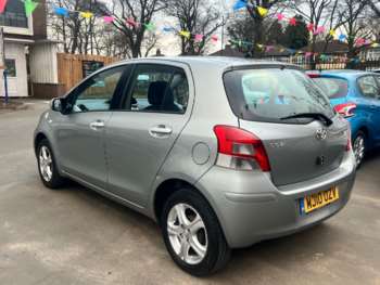 Used Toyota Yaris 2010 for sale - 73950747: Photo