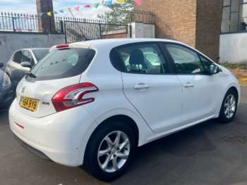 Used Peugeot 208 2015 for sale - 74536963: Photo