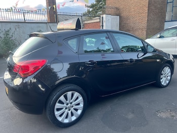 Used Vauxhall Astra 2010 for sale - 75681623: Photo
