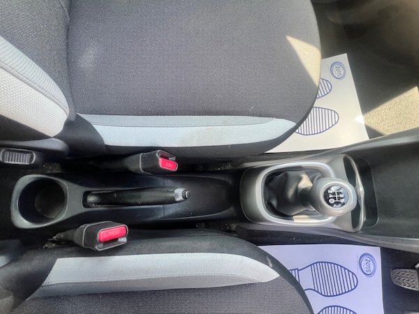 Used Toyota AYGO 2015 for sale - 75681624: Photo 24