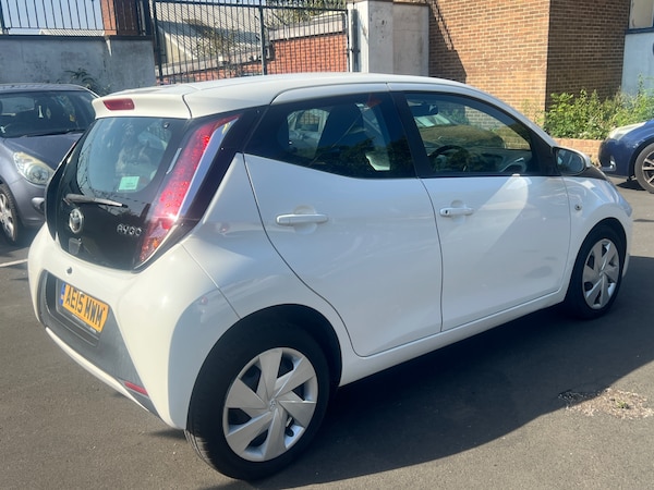 Used Toyota AYGO 2015 for sale - 75681624: Photo 4