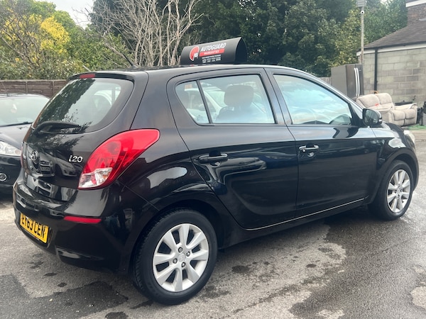 Used Hyundai i20 2013 for sale - 76243363: Photo 4