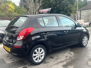 Used Hyundai i20 2013 for sale - 76243363: Photo 4