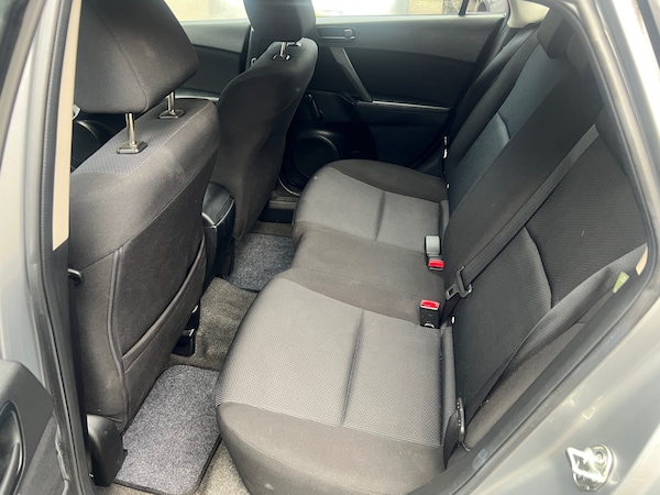 Used Mazda Mazda3 2011 for sale - 75535684: Photo 25