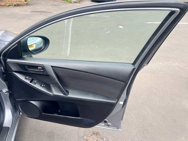 Used Mazda Mazda3 2011 for sale - 75535684: Photo 26
