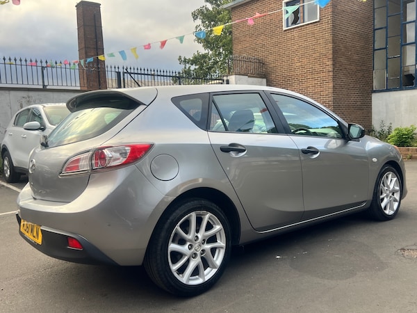 Used Mazda Mazda3 2011 for sale - 75535684: Photo 4