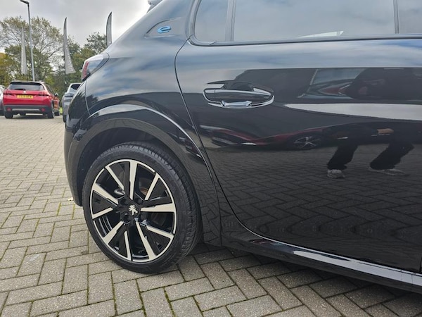 Used Peugeot E-208 2024 for sale - 76266132: Photo 10