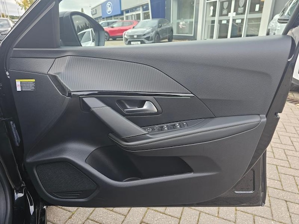 Used Peugeot E-208 2024 for sale - 76266132: Photo 13