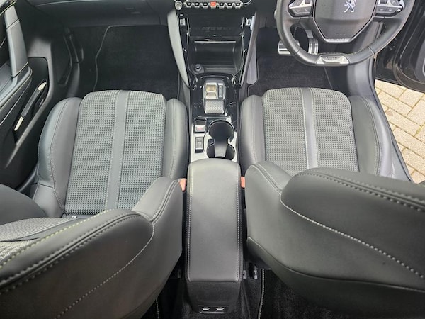 Used Peugeot E-208 2024 for sale - 76266132: Photo 21