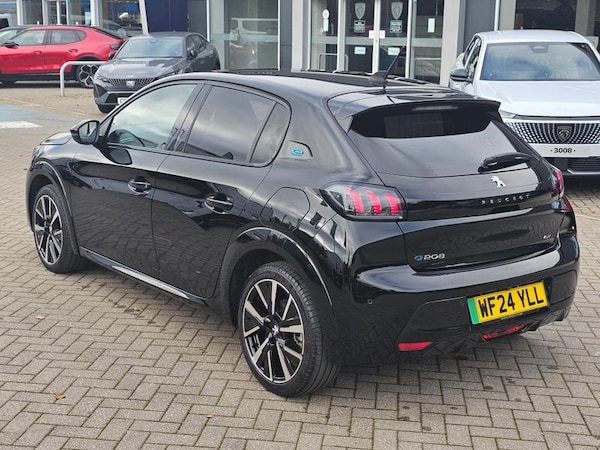 Used Peugeot E-208 2024 for sale - 76266132: Photo 5