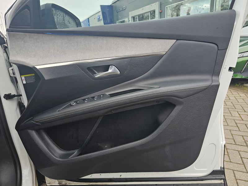 Used Peugeot 3008 2021 for sale - 77718596: Photo 12