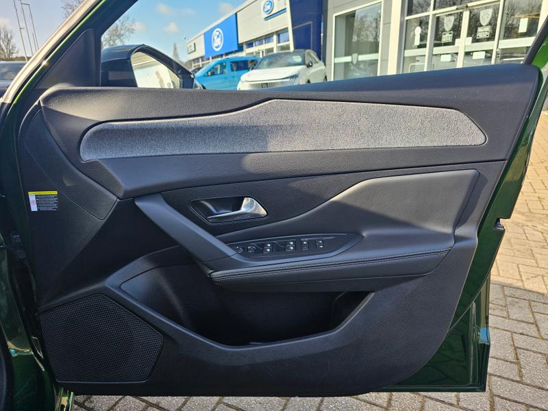 Used Peugeot 308 2023 for sale - 77830206: Photo 13