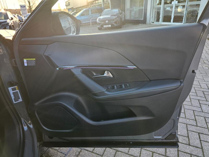 Used Peugeot 2008 2023 for sale - 76960836: Photo 13
