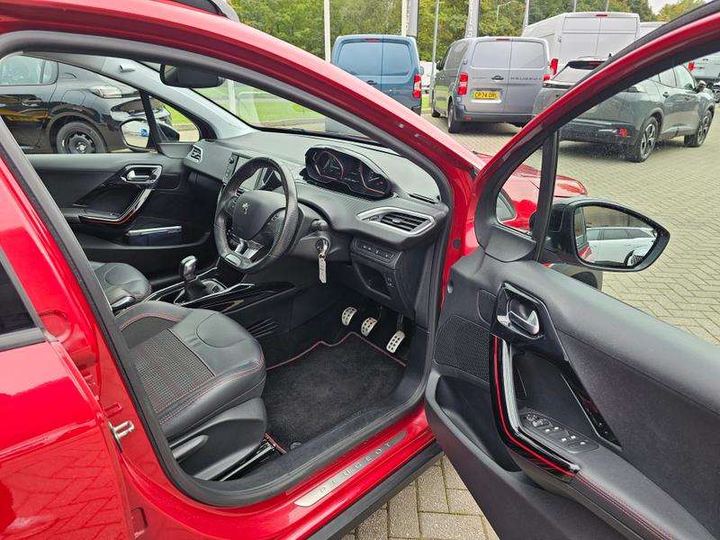 Used Peugeot 2008 2016 for sale - 76008652: Photo 11