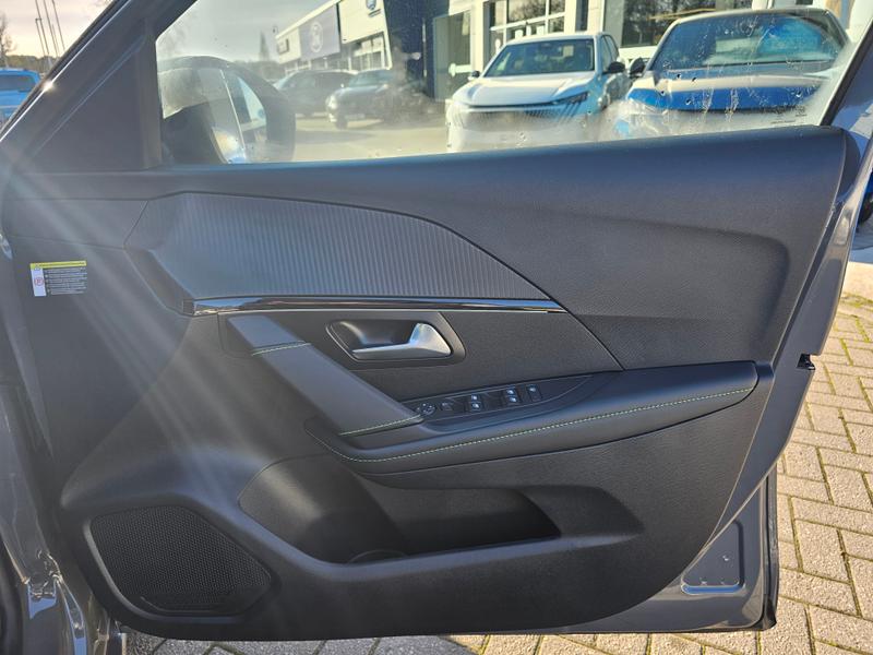 Used Peugeot 208 2025 for sale - 76640998: Photo 13