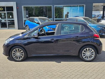 Used Peugeot 208 2019 for sale - 78443114: Photo
