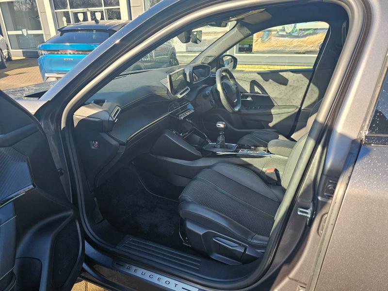 Used Peugeot 2008 2023 for sale - 77703129: Photo 25