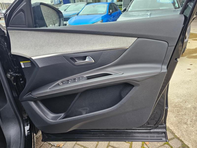 Used Peugeot 3008 2023 for sale - 76710113: Photo 13