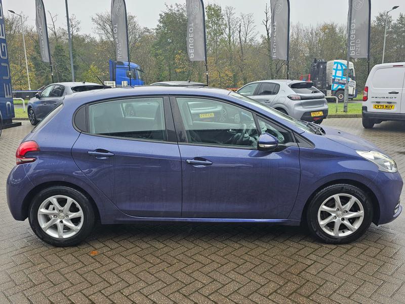 Used Peugeot 208 2016 for sale - 76452891: Photo 8