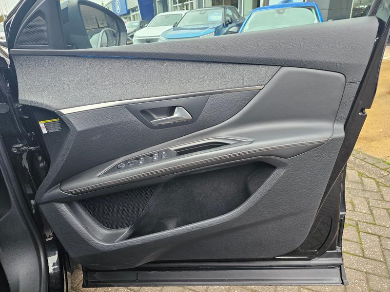 Used Peugeot 3008 2018 for sale - 76415802: Photo 13