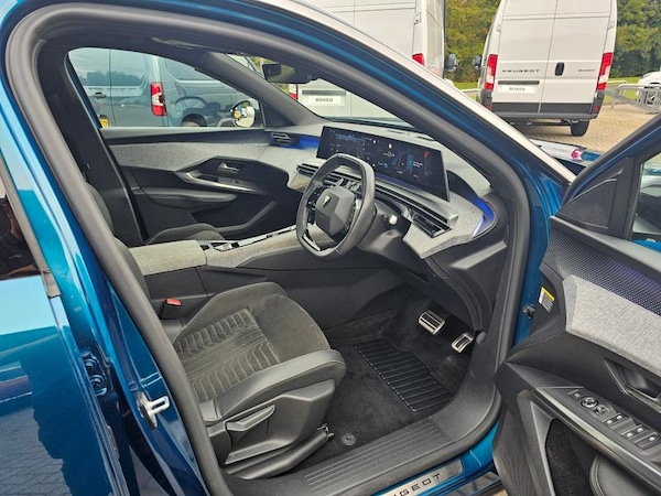 Used Peugeot E-3008 2024 for sale - 76146659: Photo 11